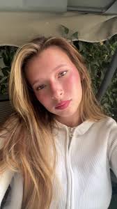 Leah Og Trygve Later Som De Ikke Er Venner