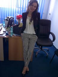 Black And White Striped Pants Outfit Pin By Dina Mahmoud On Different Me Striped Sweater Outfit Black And White Pants White Pants Outfit