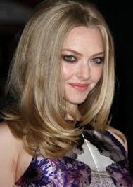 Amanda seyfried always wears these 5 beauty trends — & no one has noticed. Beauty Look Of The Week Amanda Seyfried At The In Time Movie Premiere Teen Vogue