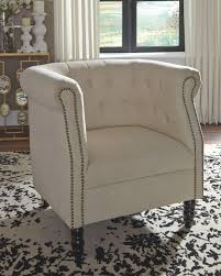 Jacquelyne Accent Chair In 2020 Accent Chairs Chair Furniture