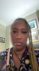 Sheena Ray's Instagram, Twitter & Facebook