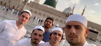Hangi takımlarda forma giydi ? Abdulkadir Omur Ve Merih Demiral Medine De