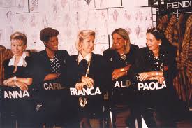 Ieri sera nel suggestivo scenario di palazzo farnese che ospita l'ambasciata. The Five Fendi Sisters Another