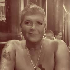 Can anyone recommend a fun hotel for a group of girls near all the madness  please