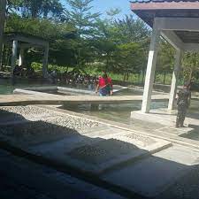 Sungai kedongdong, kuala kubu bharu paragliding , kalumpang , asia camp, sungai chiling santuari ikan kelah and many attractive place to go nearby. Kolam Air Panas Hulu Tamu Batang Kali