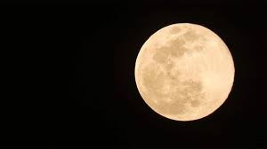 This month, the moon will turn full at 11:33 p.m. 1soo36y1fu Jrm