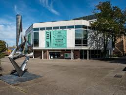 Ein eigenheim zu haben ist für viele. Schauspielhaus Die Staatstheater Stuttgart