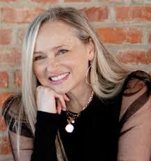 Kate Cooley's Instagram, Twitter & Facebook