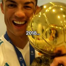 En el partido del Barça vs el filial del real Trampas (el caspañol) también  se acordaron de Neandertalnicius jr y su balón de playa. 😂