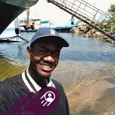 SunsetSunday 🌤️ Lt. j.g. Jose Osuna, from San Diego, watches the Henry J.  Kaiser-class fleet replenishment oiler USNS John Ericsson (T-AO 194) come  alongside the Nimitz-class aircraft carrier USS Theodore Roosevelt. 📸: