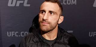 Джейк пол 190 фунтов (86,18 кг) — тайрон вудли 189,5 фунта (85,95 кг) аманда серрано 124 фунта (56,24 кг) — ямилет меркадо 124 фунта (56,24 кг) (титулы wbc и wbo в полулегком весе) Jbbz9dgmoeh1bm