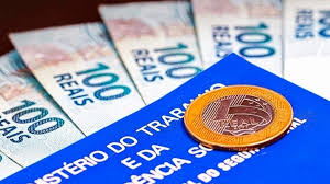 Salário mínimo em 2027 pode injetar R$ 82 bi na economia e ajudar comércio