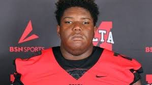 Mississippi Delta Community College football player Emanuell Cooks died  after a Sept. 18 game against Hinds. See link below ⬇️ bit.ly/3Iy3byf
