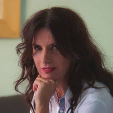 Ana Calero's Instagram, Twitter & Facebook