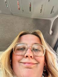 Hi! I'm Grace and currently solo travelling around France, Spain and  Portugal! We're