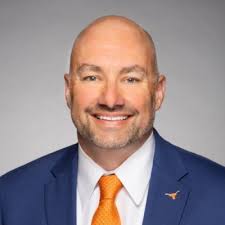 Honored to participate in the University of Texas McCombs School of  Business MSBA Career Panel: "Empowering Your Career: AI, Data, and  Innovation Insights for Future Business Leaders"