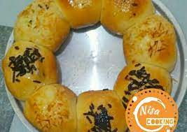 Tutup pan, dan masak roti dengan api kecil sources: Resep 97 Roti Sobek Baking Pan Oleh Ummu Maryam Hafizh Cookpad