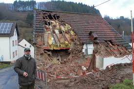 Ihre pflichten als vermieter im überblick. Streit In Gerolstein Michelbach Eskaliert Vermieter Reisst Haus Halb Ab