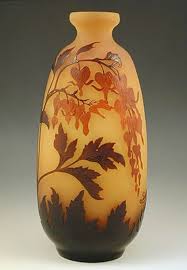 Galle Art Nouveau Cameo Glass Vase With Bleeding Hearts Diy Vase Glass Art Vase Design