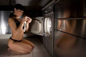 Take extra care to wash bed linens, towels, washcloths and underwear in hot water and mild soap if someone in the house has an active yeast infection. Yeast Infection Underwear Best For Yeast Infection And Discharge