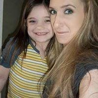 Tara Batt's Instagram, Twitter & Facebook