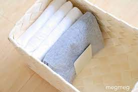 かご収納と無印の仕切り板で クローゼットを整える 収納 収納 かご インテリア 収納