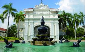This rubber tree still stands today in the compound of the kuala kangsar city hall (majlis perbandaran kuala kangsar). A Day Out In Kuala Kangsar Travel Expatriate Lifestyle