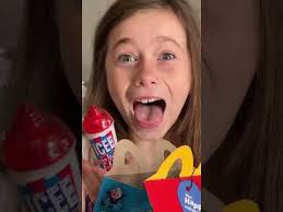 REAL Candy Happy Meal!😮