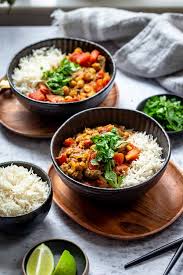 A really easy lamb curry recipe made with lamb shoulder and slow cooked to make it deliciously tender. Lamb Curry With Chickpeas Tomatoes Recipe Elle Republic