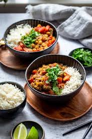 My husband invited friends for dinner, and i'm kinda skeptical to make cooked lamb curry. Lamb Curry With Chickpeas Tomatoes Recipe Elle Republic