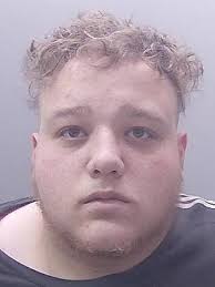 Moment Cambridge crack cocaine dealer is arrested in police raid