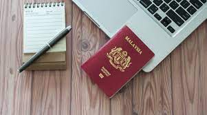 Mata dalam kaca topi berceloreng sarung tangan hitam atas muka ada topeng Buku Merah Jangan Lupa Bawa D Asia Travels Sdn Bhd Facebook