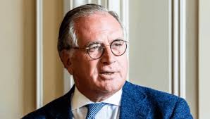 Katharina Schlaipfer volgt Robert Payer op bij Waldorf Astoria