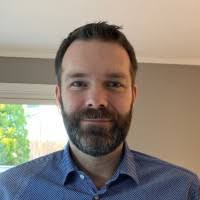 Mäklaren pontus warholm är en framgångsrik mäklare i stockholm. 100 Warholm Profiles Linkedin