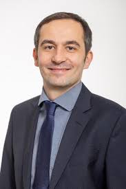 Mustertitel wird in Fußzeile übernommen