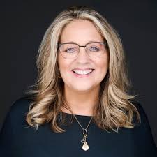 Debbie Ferrante's Instagram, Twitter & Facebook