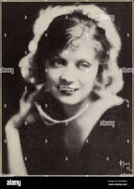 Wid's Year Book 1921 . CHESTER BENNETT Producing a series of Five GREAT  OUTDOOR PICTURES Starring JANE NOVAK — Released by —ASSOCIATED PHOTOPLAYS,  Inc. 25 West 45th Street, N. Y. C .368.