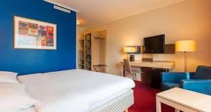 The hotel is on moskovsky avenue close to the heart of the city with all its attractions within easy reach. Park Inn By Radisson Pulkovskaya Sankt Petersburg