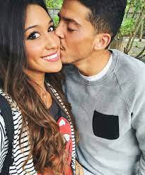 Federico chiesa has hailed juventus teammate aaron ramsey as 'no ordinary player' ahead of but chiesa, who spent last season on loan at juventus from fiorentina and scored the coppa italia final. Pablo Fornals And His Girlfriend Footballers Wags Kids Facebook