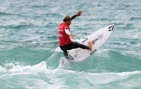 Since then fitzgibbons has won numerous tournaments around the world, including the roxy pro france, the billabong pro alongside her stellar surfing career, fitzgibbons is also an advocate for children's health and fitness, and founder of the sally fitzgibbons foundation to provide sports and. Surf Wm In Miyazaki Surf Team Germany Belegt Platz 12 In Der Teamwertung Team Deutschland