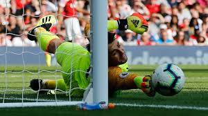 Lukasz fabianski, 36, from poland west ham united, since 2018 goalkeeper market value: Standout Players Of 2018 19 Lukasz Fabianski