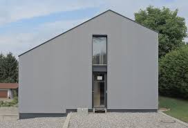 10 kwh luvano wasserführender kaminofen mit holzvergasertechnik. Energieautarkes Haus Mit Photovoltaik Akku Textilfassade Berg Bayerische Architektenkammer