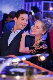 'zoey's extraordinary playlist' creator austin winsberg unpacks that emotional season 1 finale and talks season 2 renewal chances. Max And Autumn Zoey S Extraordinary Playlist Season 1 Episode 3 Tv Fanatic
