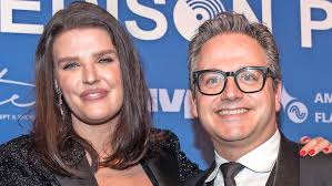 Read the most exciting news of teams and players. Manon Meijers Slaat Terug Naar Rene Van Der Gijp Entertainment Telegraaf Nl
