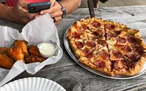 Find kentucky lake cottages, lake barkley condos, hotels, camping and more. Cabin Pizza Grand Rivers Ky 270 557 8010