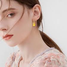 Amazon.com: Bundle of Bee Amber Lever Earrings and Amber Pendant Necklace:  Clothing, Shoes & Jewelry