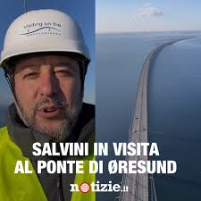 Matteo Salvini parla del progetto di costruire un ponte nello Stretto di  Messina