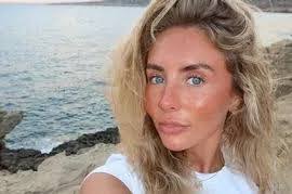 Jennifer Georgeson's Instagram, Twitter & Facebook