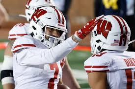 College football news and opinions. College Football Playoff Committee Faces Messy Task With Rankings