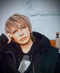 Two men's differing decisions in hindsight